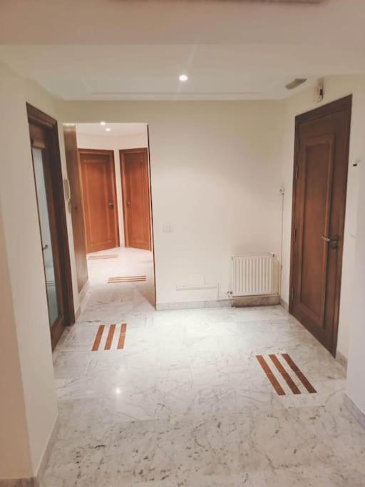 Tres Bel Appartement Idealement Place La Marsa Extérieur photo